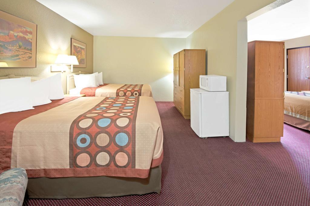 Hotel Super 8 Albuquerque/Midtown Zewnętrze zdjęcie